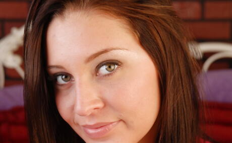 Sexy american young Gracie Glam unveiling small tits and vagina 